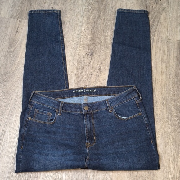 Old Navy Denim - sac961👖Old Navy Mid Rise Rockstar Size 14 w/29” Inseam  Demin Jeans